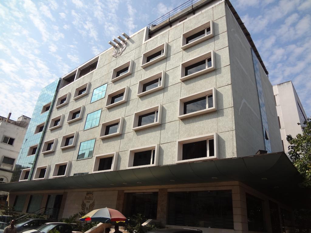 Hotel Budhil Park Visakhapatnam Bagian luar foto