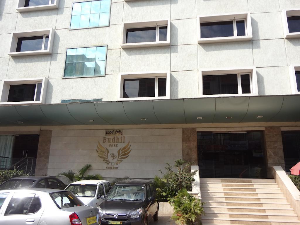 Hotel Budhil Park Visakhapatnam Bagian luar foto