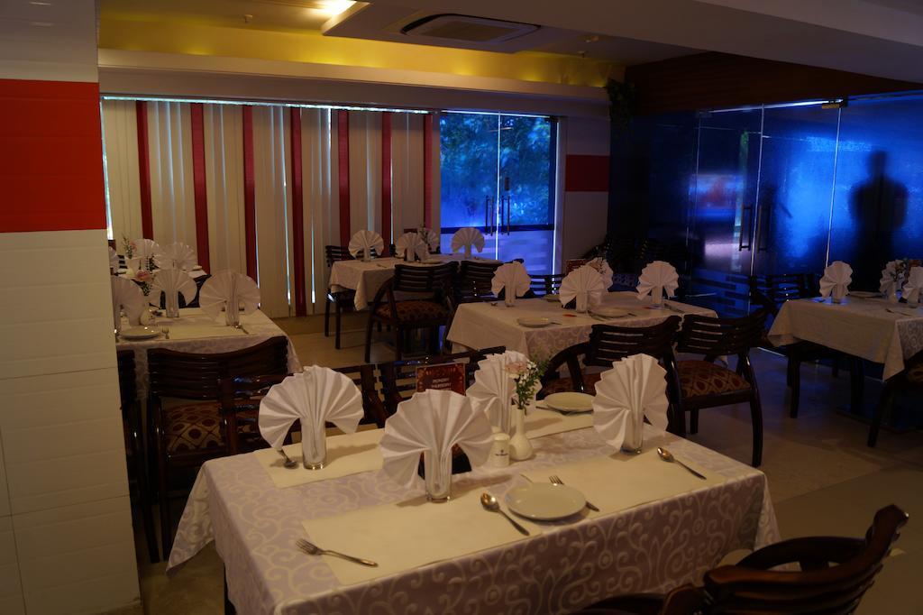 Hotel Budhil Park Visakhapatnam Bagian luar foto