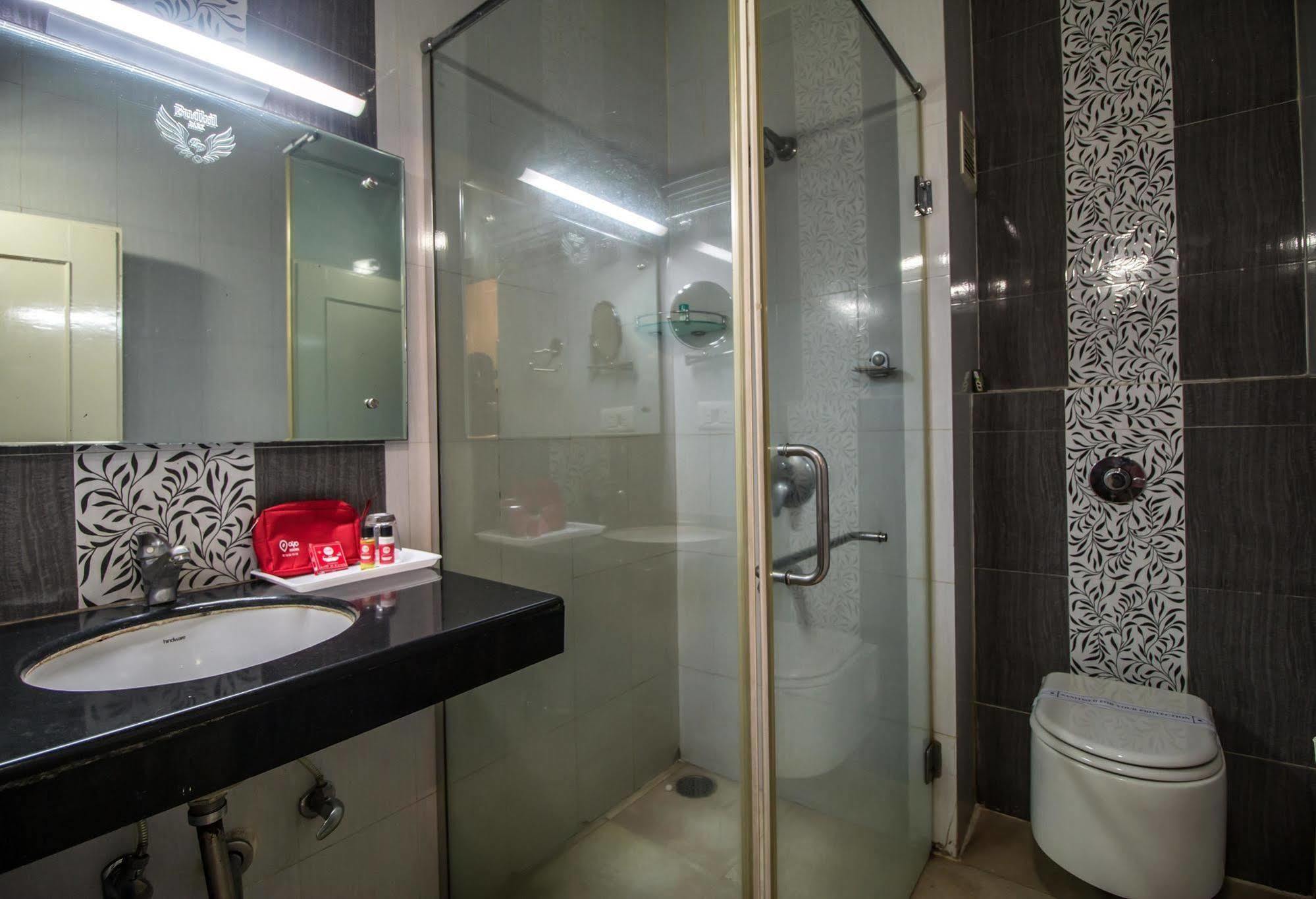 Hotel Budhil Park Visakhapatnam Bagian luar foto